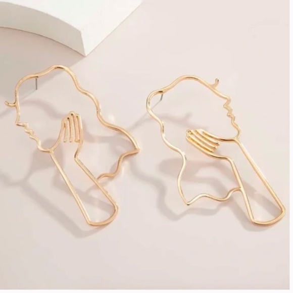 ❤️ FREE Lady Form Face Women Female Boho Peasant Hipster Hippie Dangle Earrings - Picture 1 of 1